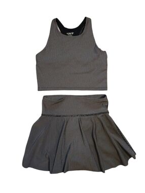 Old Navy Active Black & White Striped Crop Top and Pleated Skort Set Girls/8